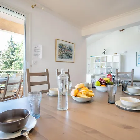 Les Cedres By Interhome La Madrague