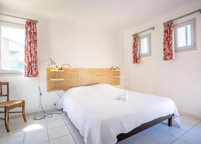 Les Cedres By Interhome بيت للعطل