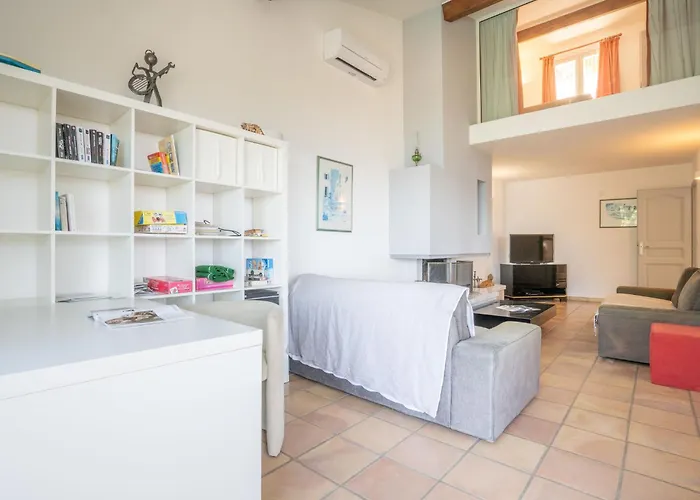 بيت للعطل Les Cedres By Interhome *
